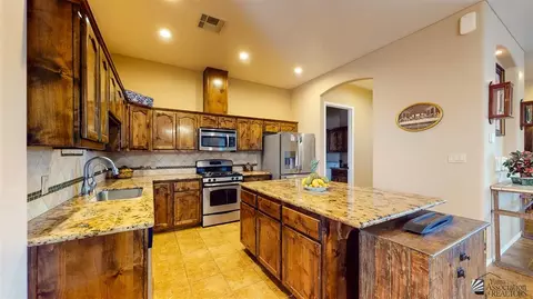 7945 E 37 St, Yuma, AZ 85365 photo 8