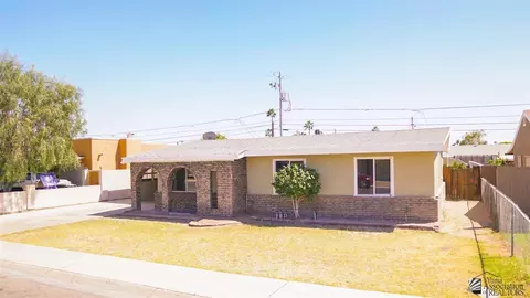 923 E 26 St, Yuma, AZ 85365 photo 2