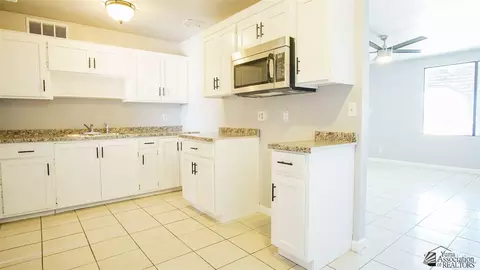 923 E 26 St, Yuma, AZ 85365 photo 6