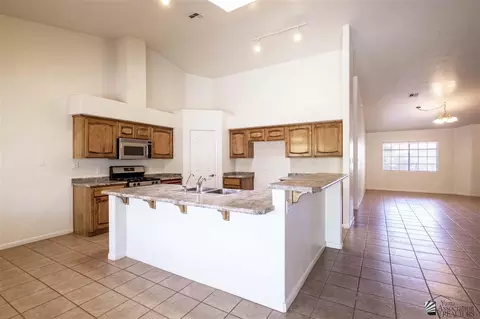 8405 E Topeka Pl, Yuma, AZ 85365 photo 10