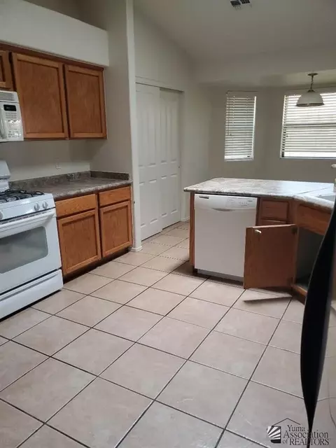 8372 E Topeka Pl, Yuma, AZ 85365 photo 11
