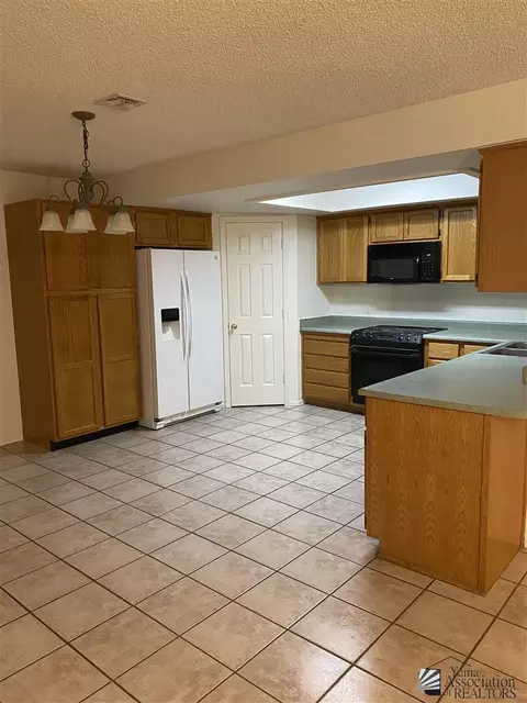 2219 E 27 Ln, Yuma, AZ 85365 photo 2