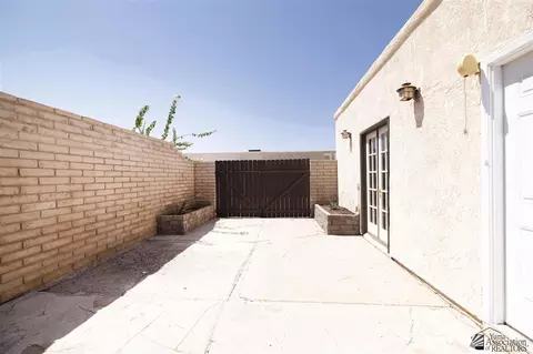 663 E 25 St, Yuma, AZ 85365 photo 17