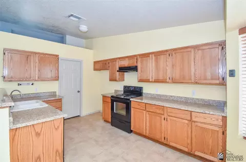 6383 E 44th Pl, Yuma, AZ 85365 photo 8
