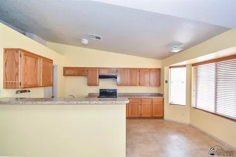 6383 E 44th Pl, Yuma, AZ 85365 photo 7