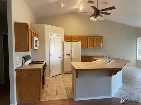 10748 E 37 St, Yuma, AZ 85365 photo 5