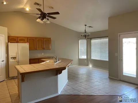 10748 E 37 St, Yuma, AZ 85365 photo 6