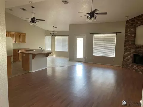 10748 E 37 St, Yuma, AZ 85365 photo 2