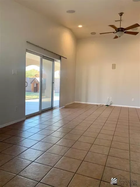 10587 E 39 Pl, Yuma, AZ 85365 photo 4