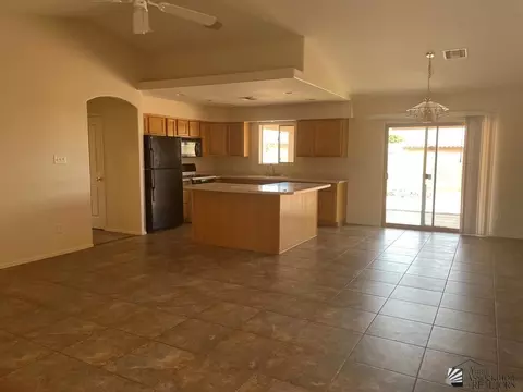 7776 E 26 Pl, Yuma, AZ 85365 photo 2