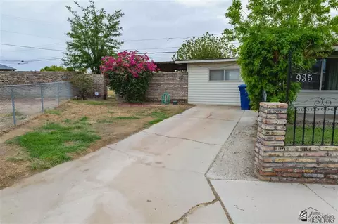 935 E 26 St, Yuma, AZ 85365 photo 3