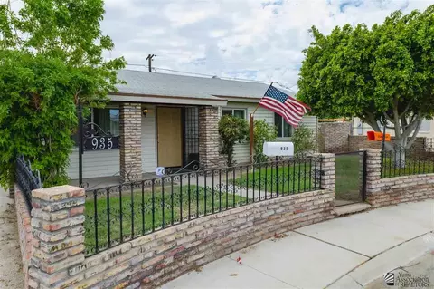 935 E 26 St, Yuma, AZ 85365 photo 2