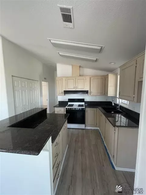 13271 E 41 St, Yuma, AZ 85367 photo 2
