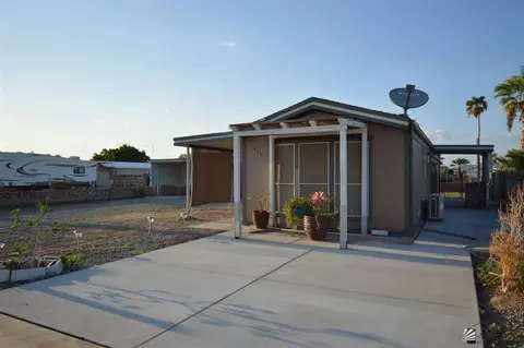 13424 E 43 St, Yuma, AZ 85365 photo 1