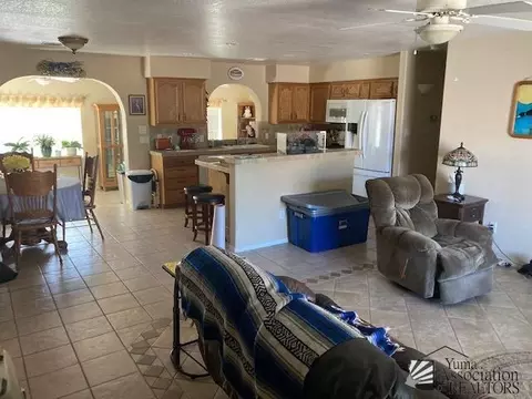 10231 E 38 St, Yuma, AZ 85367 photo 3