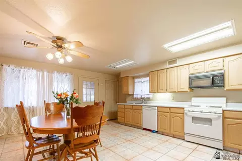 1352 E La Mesa St, Yuma, AZ 85365 photo 4