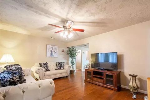 1352 E La Mesa St, Yuma, AZ 85365 photo 3