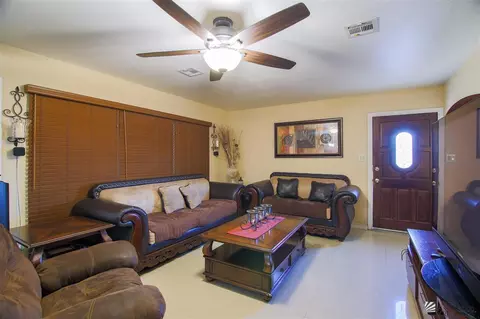 226 E 26 St, Yuma, AZ 85364 photo 3