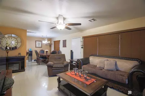 226 E 26 St, Yuma, AZ 85364 photo 4