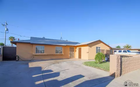226 E 26 St, Yuma, AZ 85364 photo 2