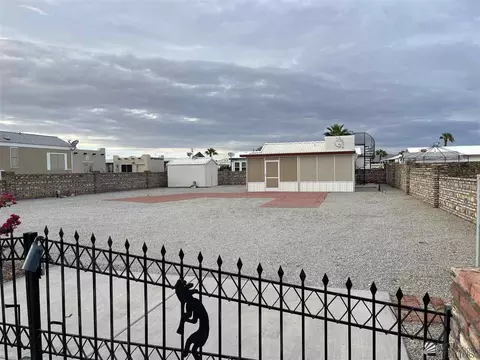 13698 E 55 St, Yuma, AZ 85367 photo 2