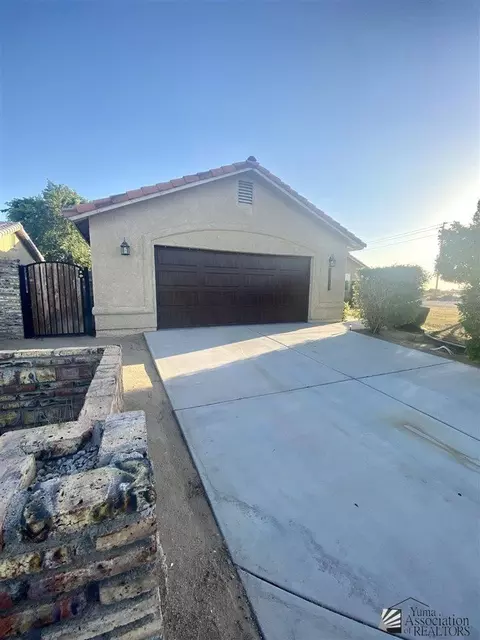 10113 E 37 St, Yuma, AZ 85367 photo 2
