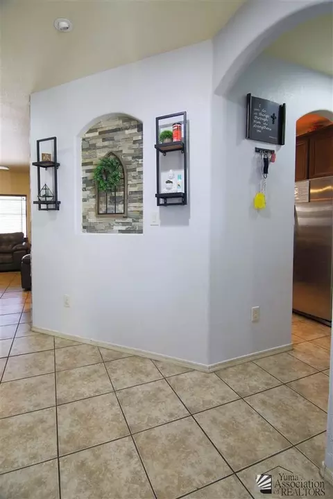 498 E 13 Pl, Somerton, AZ 85350 photo 4