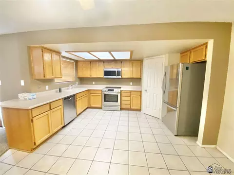 2205 E 27 Ln, Yuma, AZ 85365 photo 4