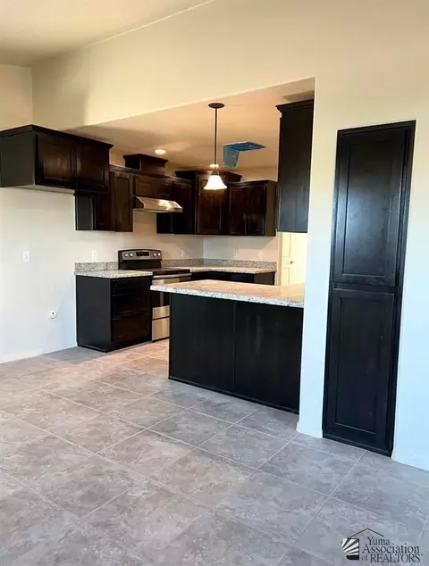 2119 S Maple Ave, Yuma, AZ 85364 photo 3