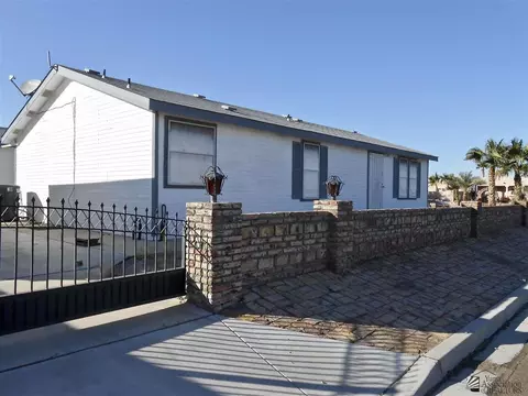 13727 E 53 Ln, Yuma, AZ 85367 photo 1