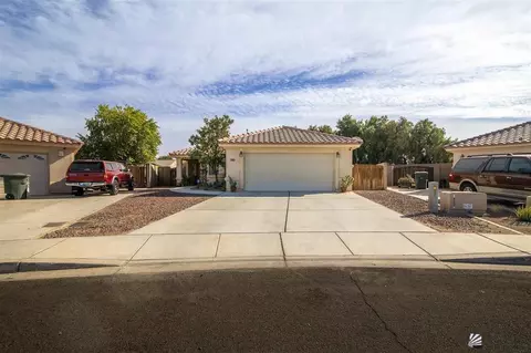 8133 E 27 St, Yuma, AZ 85365 photo 1