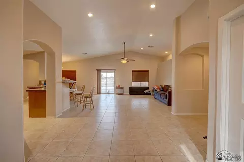 10334 E 37 St, Yuma, AZ 85365 photo 2