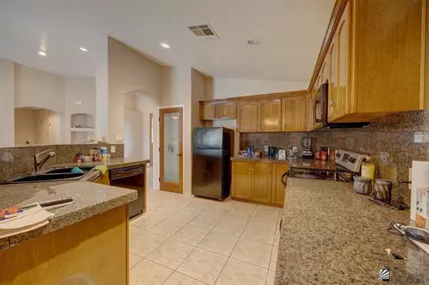 10334 E 37 St, Yuma, AZ 85365 photo 7