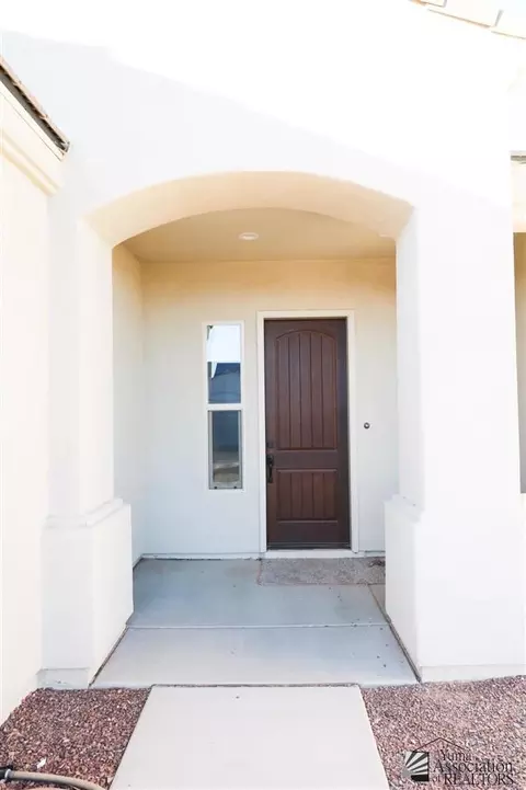 8232 E 35 Pl, Yuma, AZ 85365 photo 2