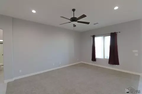 8232 E 35 Pl, Yuma, AZ 85365 photo 3