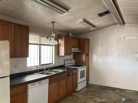 13219 E 49 St, Yuma, AZ 85367 photo 8