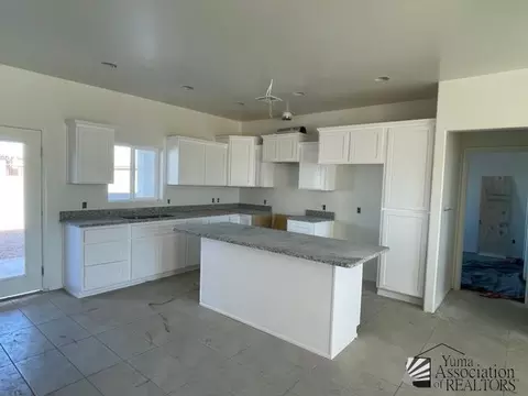 684 E 13 Pl, Somerton, AZ 85350 photo 3