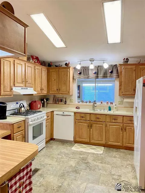 13459 E 47 Dr, Yuma, AZ 85367 photo 6