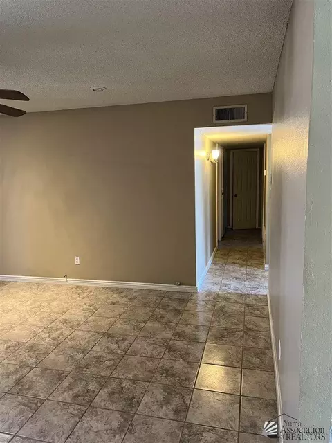 1070 E 26 Pl, Yuma, AZ 85365 photo 4