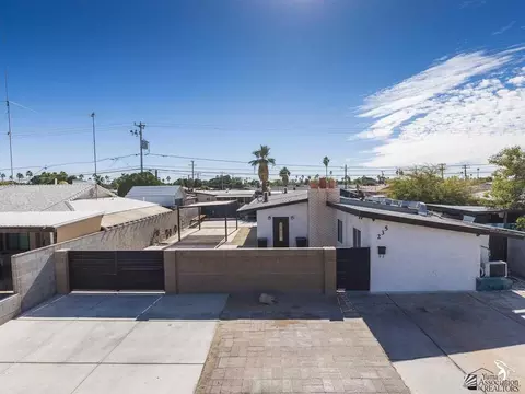 235 E 26 St, Yuma, AZ 85364 photo 2