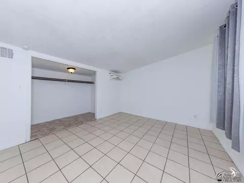 235 E 26 St, Yuma, AZ 85364 photo 8