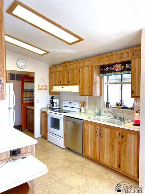 13602 E 47 Ln, Yuma, AZ 85367 photo 6