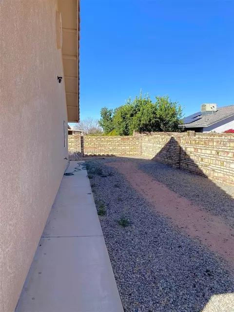 10224 E 37 St, Yuma, AZ 85365 photo 10