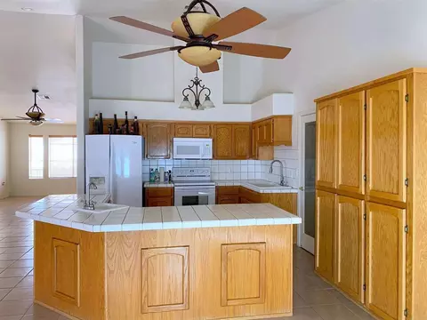 10224 E 37 St, Yuma, AZ 85365 photo 4