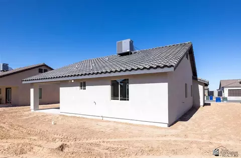 4024 S Hinckley Dr, Yuma, AZ 85365 photo 2