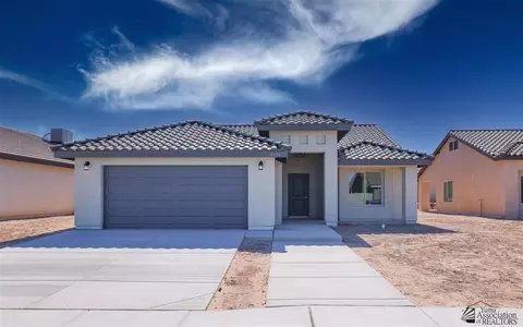 4024 S Hinckley Dr, Yuma, AZ 85365 photo 1