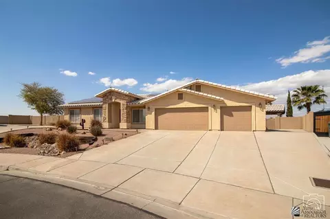 8600 E 24 Pl, Yuma, AZ 85365 photo 2