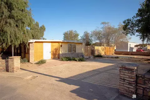 9683 S Agate Way, Yuma, AZ 85365 photo 2