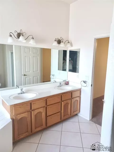 10585 E 38 St, Yuma, AZ 85364 photo 8