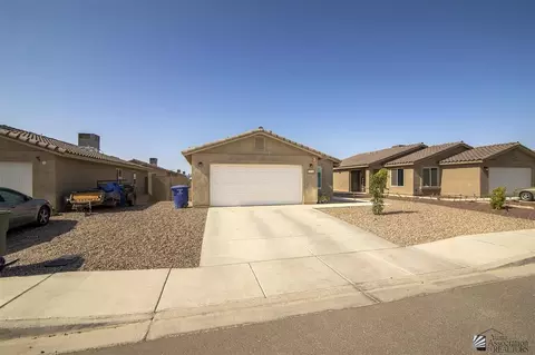 7042 E 38 Pl, Yuma, AZ 85365 photo 2